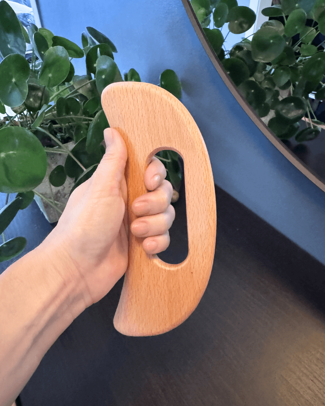 Gua Sha Massageskrapa i trä – Massera bort spänningar
